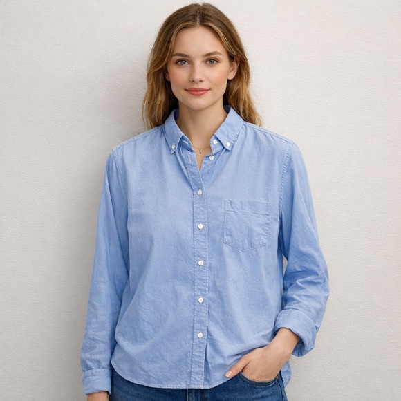 Uniqlo Tops - Uniqlo Blue Cotton Oxford‎ Button Down Shirt Size M Women’s Classic Pocket Top